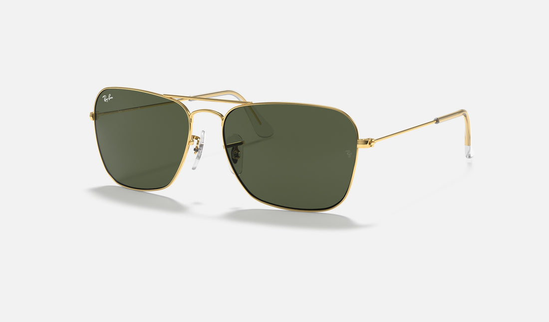 Ray-Ban Caravan RB3136 — Arista Gold / G-15 Green — quarter view