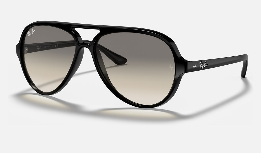 Ray-Ban Cats 5000 RB4125 — Black / Light Grey Gradient — quarter view