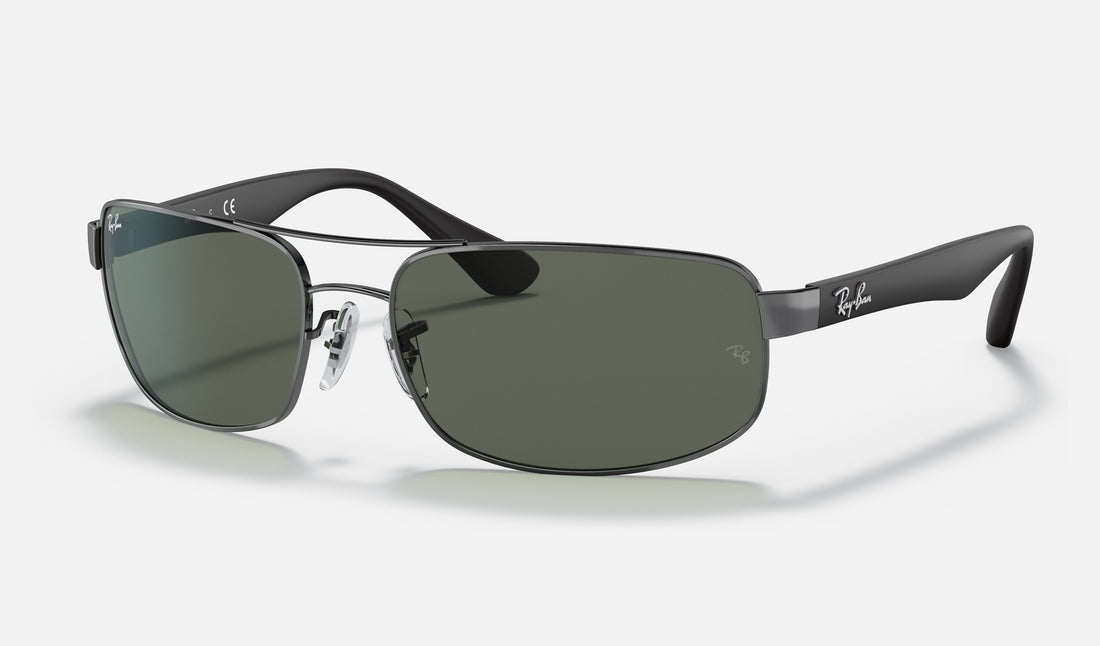 Ray-Ban RB3445 RB3445 — Gunmetal / Green Classic G-15 — quarter view