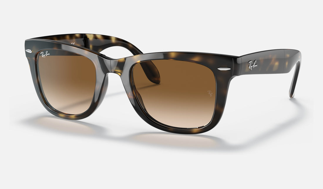 Ray-Ban Folding Wayfarer RB4105 — Light Havana / Light Brown Gradient — quarter view