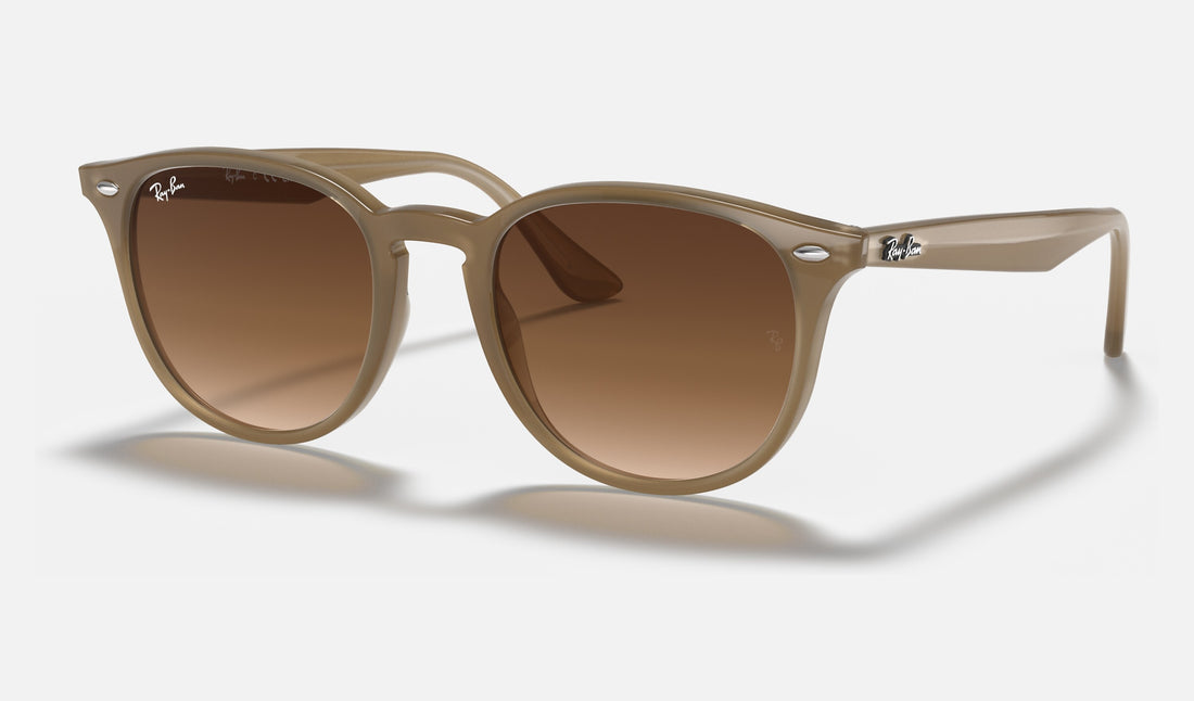 Ray-Ban RB4259F — Beige / Brown Gradient — quarter view