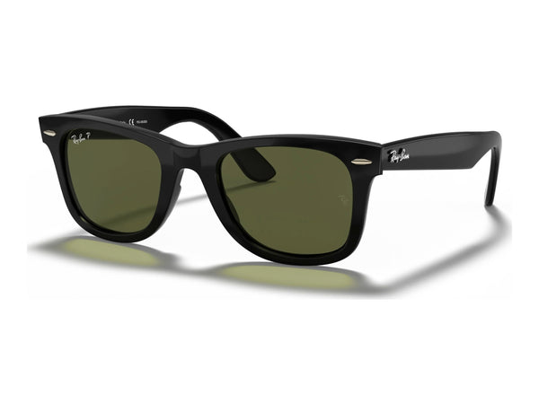 Ray-Ban Wayfarer Ease RB4340 — Black / G-15 Green Polarized — quarter view