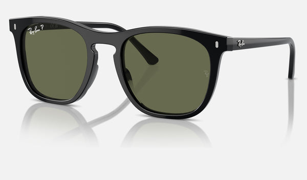 Ray-Ban RB2210F — Black / Green Polarized — quarter view