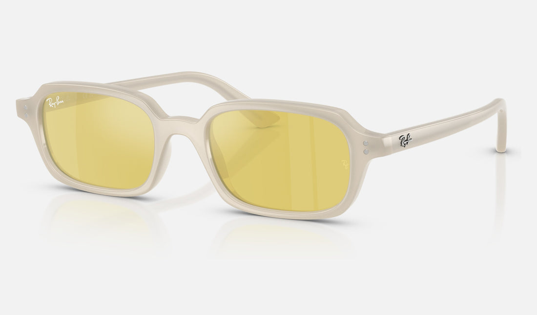 Ray-Ban Zuri RB4455 — Cloudy Warm White / Yellow Mirror Flash Gold — quarter view