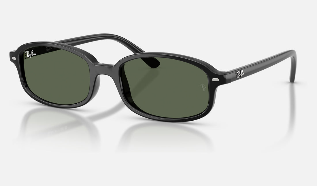 Ray-Ban Junior RJ9132SF — Black / Dark Green — quarter view