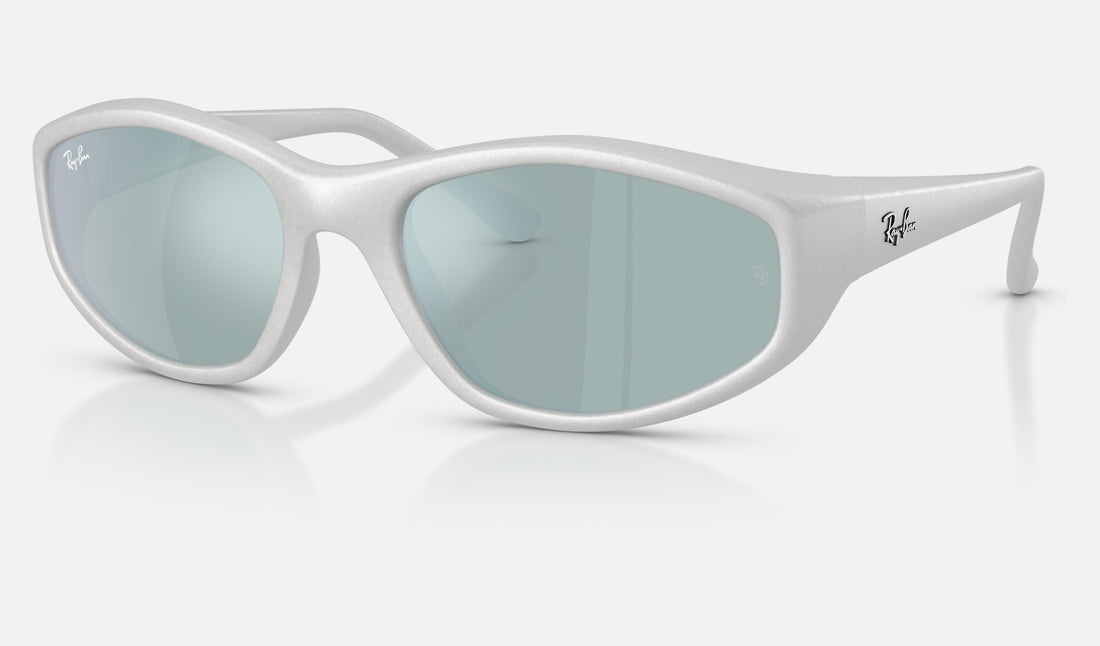 Ray-Ban RB2228 — Silver / Light Green Mirror Silver — quarter view