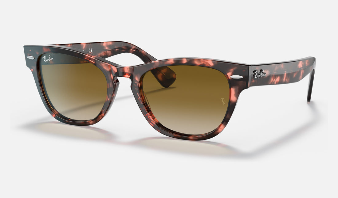 Ray-Ban Laramie RB2201 — Pink Havana / Light Brown Gradient — quarter view