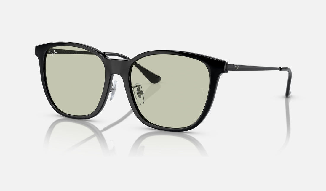 Ray-Ban RB4333D — Black / Green — quarter view
