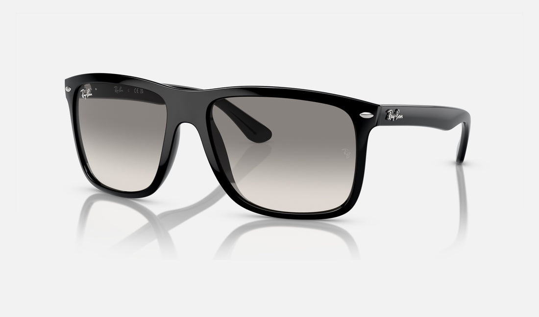 Ray-Ban Boyfriend Two RB4547 — Black / Light Grey — quarter view